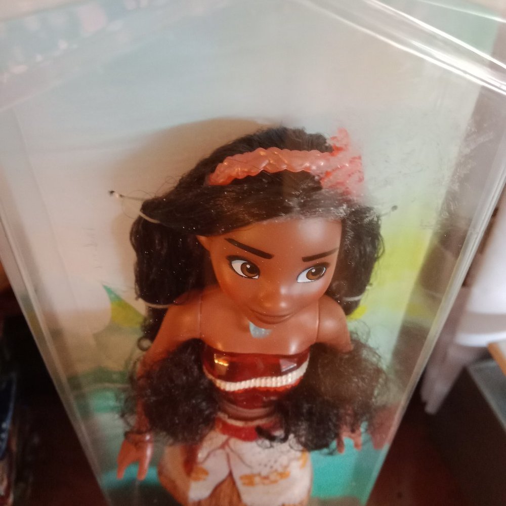 NWT Disney Princess Royal Shimmer Moana Doll - Picture 5 of 8